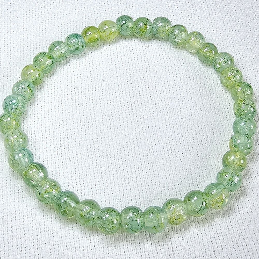 Elegant Green Beaded Bracelet
